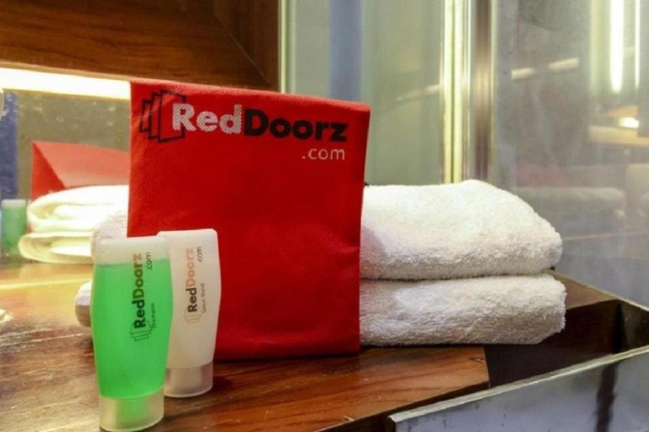 Reddoorz Apartment Near Summarecon Mall Serpong Tangerang Eksteriør billede